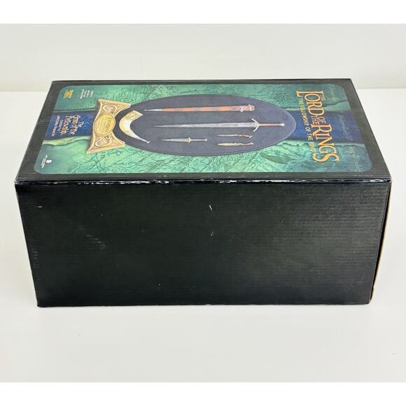 Sideshow Weta The Arms of the Fellowship Weapons Set Collection 2 LOTR New - Picture 7 of 7